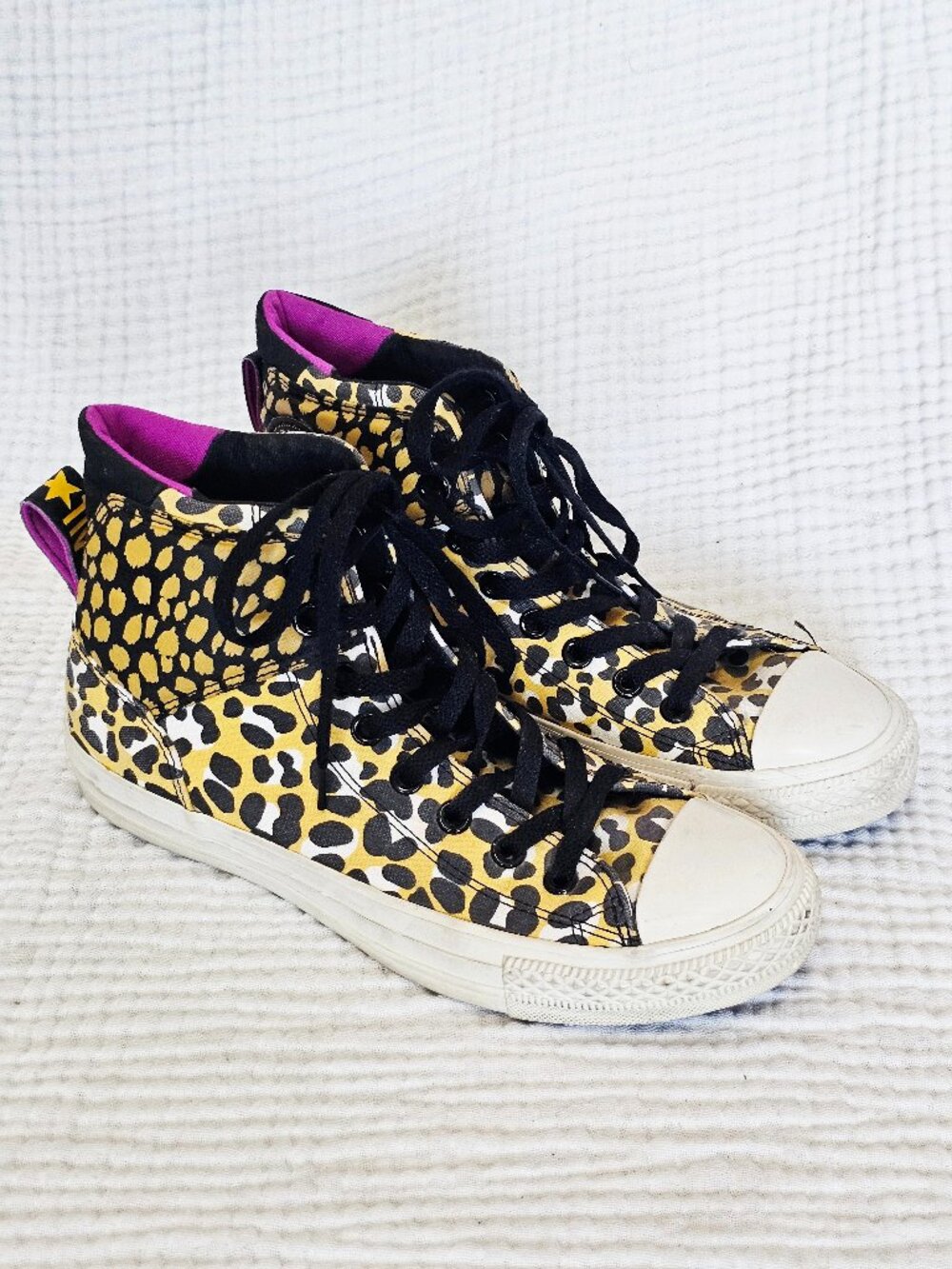 Converse Chuck Taylor All Star Hi Animal Print Cheetah Womens Sz 8.5
